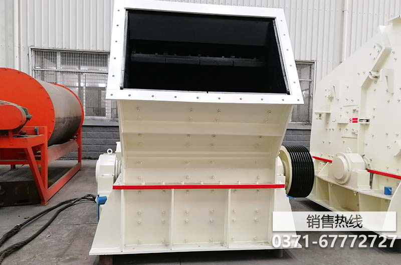 反击破碎机反击架与板锤的间距是多少 