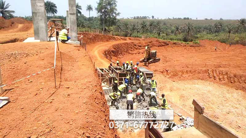 安徽亳州履带移动破碎站现场
